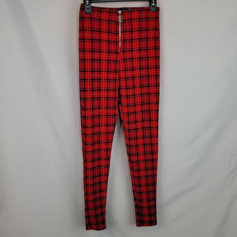 ❤️ 3/$25 Pretty Little Thing Plaid Red Pants